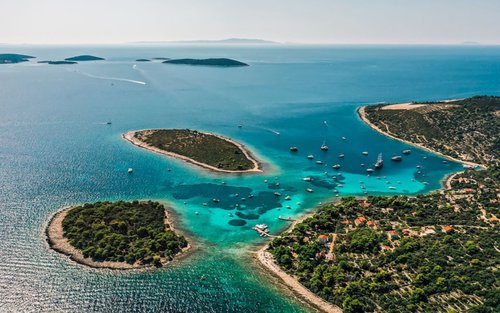 Blaue Lagune und 3 Inseln Speedboat Tour ab Split