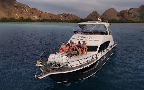 Labuan Bajo Komodo National Park Full-Day Big Group Tour