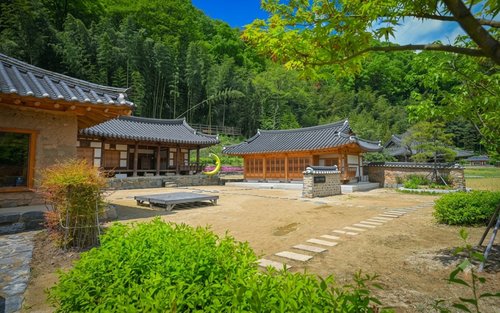 Tour Văn Hóa Cả Ngày Tham Quan Làng Jinju Seungson Rich & Thành Jinju