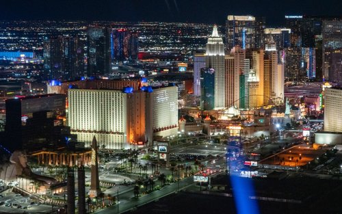 Esperienza di volo in elicottero sulla Strip di Las Vegas con degustazione di cibo
