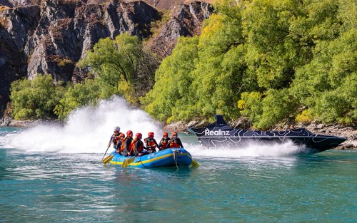 Kawarau River Whitewater Rafting with Jet Boat Ride