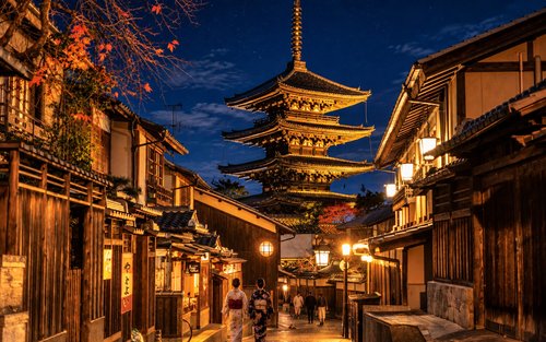 伏見稲荷大社 千本鳥居 & 祇園花見小路通 夜間 & 夜間美食 一日ツアー