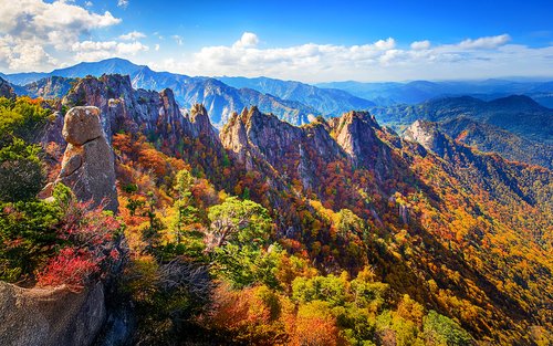 Seorak Mountain Panorama Highlights Day Tour from Seoul