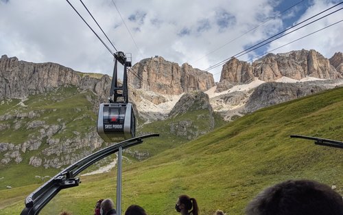 Lawatan Berpandu Sehari Penuh Verona Dolomites & Pordoi Pass