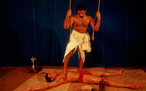 Traditional Chavutti Thirumal Kalari Massage Experience