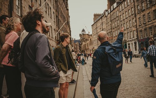 Tour a piedi di 1,5 ore del Royal Mile di Edimburgo con guida esperta