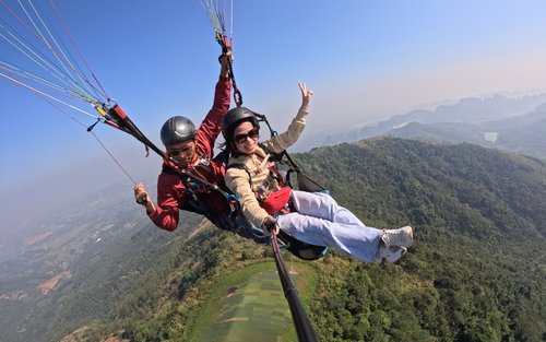 Hanoi Paragliding Tour – With Round-Trip Transfer to the Flying Site