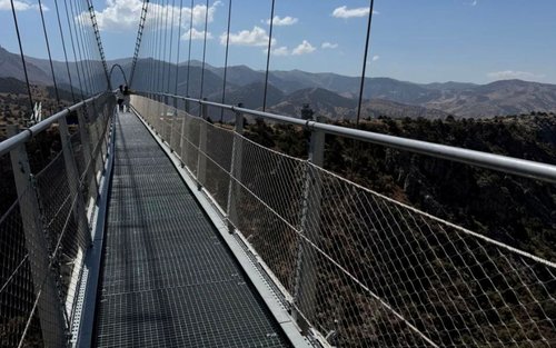 Ganztägige Tour durch den Nationalpark Samarkand Zaamin mit Glasbrücke
