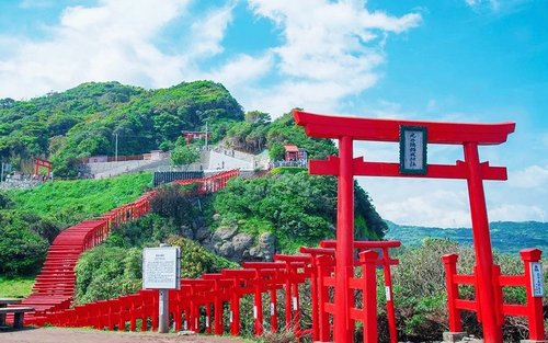 Yamaguchi Akiyoshido Cave, Motonosumi Inari Shrine & Tsunoshima Bridge Day Trip from Fukuoka
