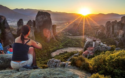 Meteora 1 Day Tour from Athens with Optional Lunch by Bus