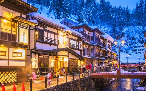 仙台出发｜山形山寺＋天童温泉道之驿站＋银山温泉一日游｜登寺赏景＋温泉街漫步