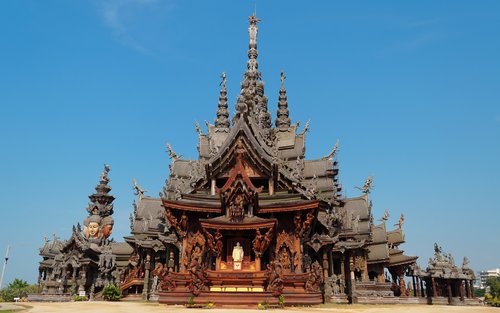 Ganztägige Pattaya-Tour mit verstecktem Strand (Lala-See) von MyProGuide