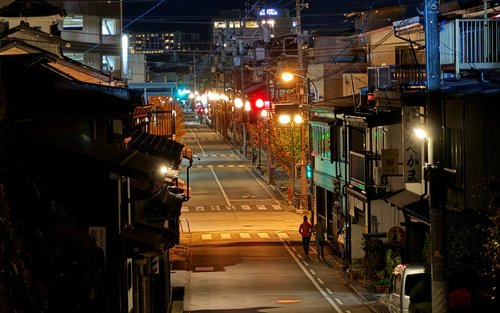 Tour gastronomico privato serale di Takayama Sanmachi Suji