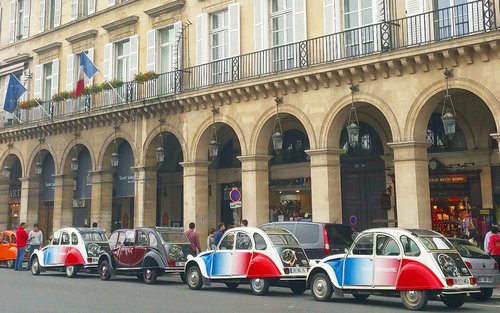2-hour Citroën 2CV Tours in Paris, France