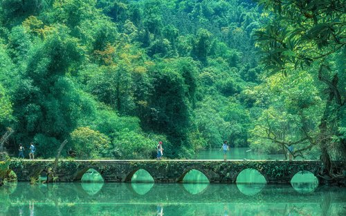 貴陽黃果樹瀑布及千戶苗寨5天貴賓之旅
