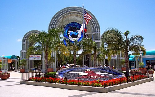 SeaWorld Admission Ticket in San Antonio