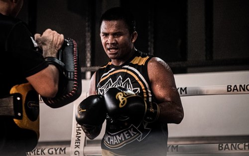 Autentický trénink Muay Thai v Buakaw Village Koh Samui