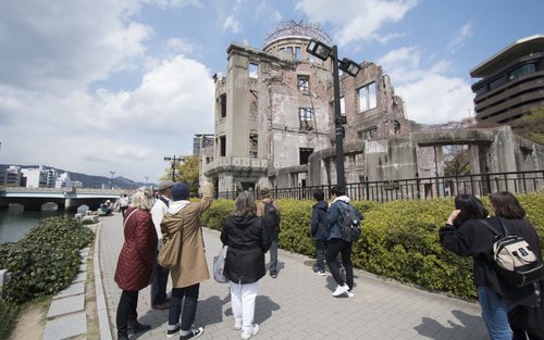 Recorrido a pie por la Paz de Hiroshima (Heiwa) en los sitios del Patrimonio Mundial