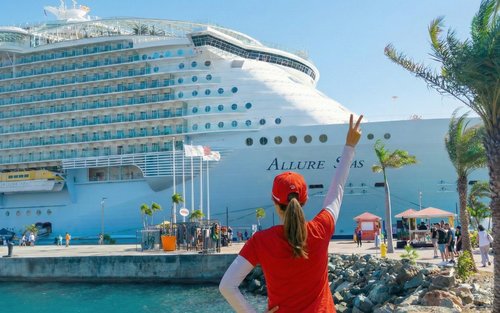 Jeju Cruise Shore Excursion | South Coast Nature & Waterfall Tour (Gangjeong Port)