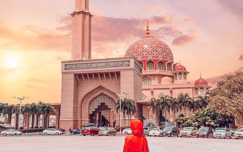 Pink Mosque + Malacca Straits Mosque + Stadthuys + Malacca River [Night Tour]