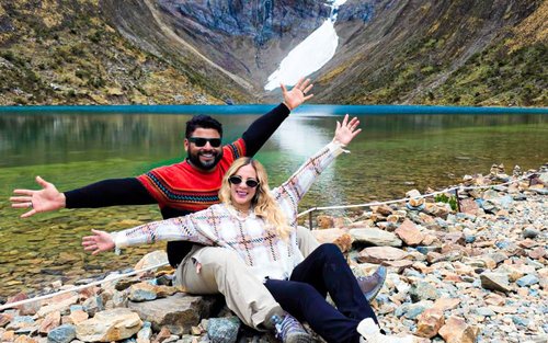 Excursión de día completo en grupo pequeño a la montaña del lago Humantay en Cusco