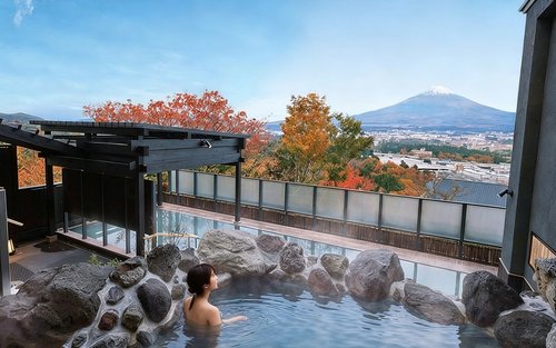 富士山、忍野八海與溫泉一日遊