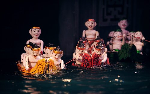 Espectáculo de marionetas acuáticas de Hanói con cena en The East Tonkin