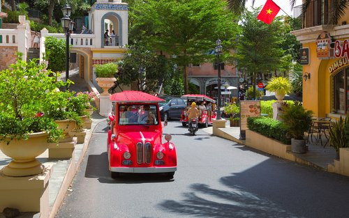 Phu Quoc Sunset Town Buggy-Tour & Ao Dai-Fotoshooting