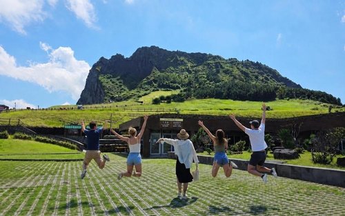 Tour 2 Ngày Khám Phá Điểm Nổi Bật Phía Đông & Nam Jeju UNESCO