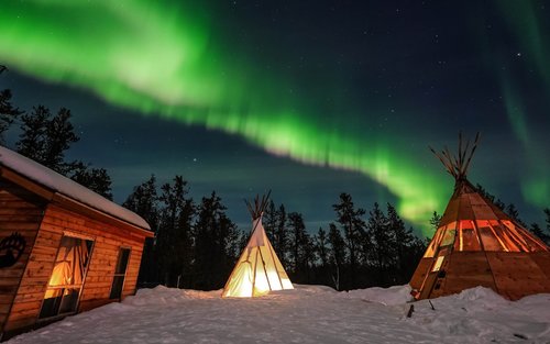 Night tour of Aurora-Viewing Wooden Cabin in Yellowknife (English)