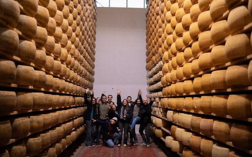 Parmigiano Reggiano Factory & Modena Balsamic Guided Tour with Traditional Lunch