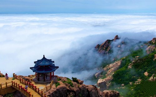 Excursão de dia inteiro em grupo pequeno por Qingdao Laoshan e Palácio Taiqing