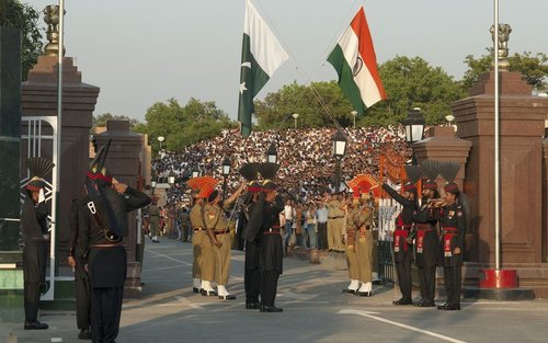 Wagah Beating Retreat Border Ceremony (with Dinner) in Amritsar