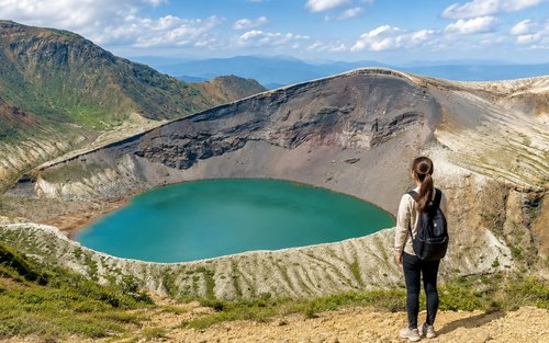 【Tohoku One-Day Tour】Ginzan Onsen・Zao Ropeway & Ice Monsters・Okama Crater・Seasonal Fruit Picking・Special Lunch One-Day Tour (Departing from Sendai)