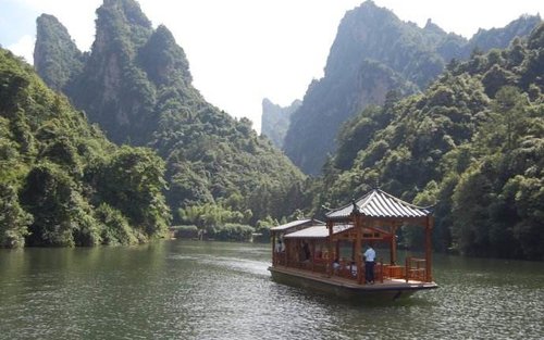 Lac Baofeng avec promenade en bateau