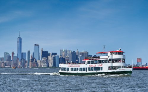 Das Beste von NYC – Ganztägige Manhattan-Bootstour (Circle Line)