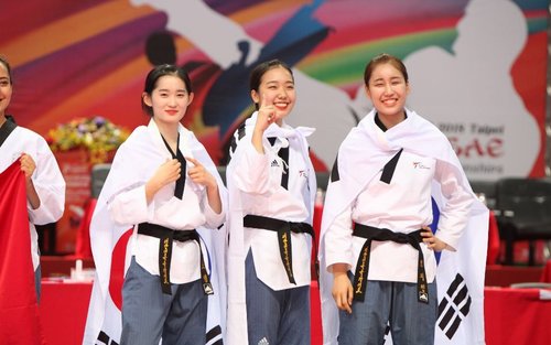 Seoul Korean Traditional Taekwondo One Day Class in Gangnam