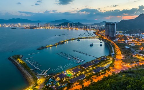 Tiệc BBQ Buffet Tại Nhà Hàng The Yatch - Ambassador Club Nha Trang