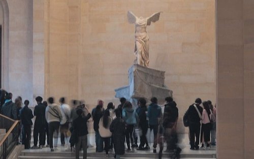 Paris Louvre Museum & Seine River Half-Day Tour with Lunch Cruise