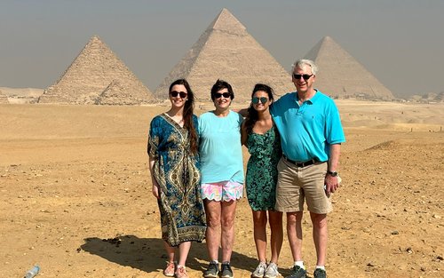 Celodenní prohlídka Velké pyramidy v Gíze s průvodcem