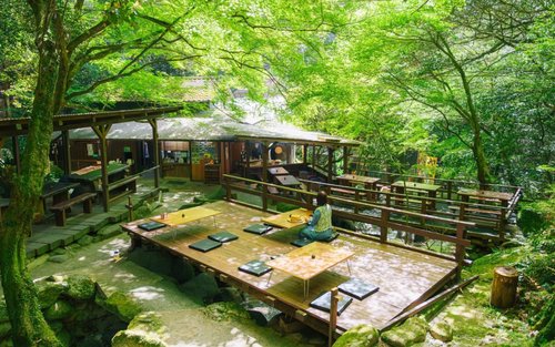 Prywatna całodniowa wycieczka do Fukuoka Dazaifu i Tosu Outlets