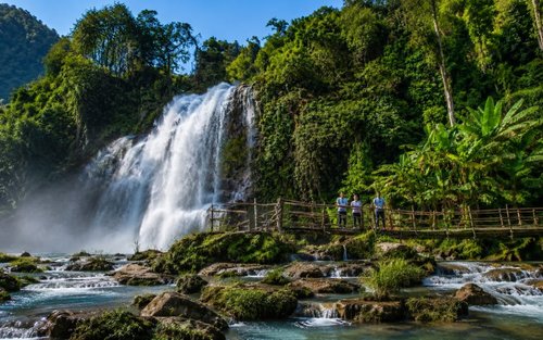 Doi Inthanon Summit & Pha Dok Siew Full-Day Trekking Tour