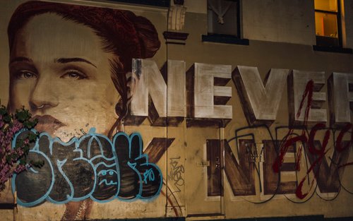 Hidden Bars & Creepy Tales: Melbourne Walking Tour