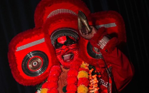 Kochi: Evening Kathakali Theyyam And Kalaripayattu Show Tickets