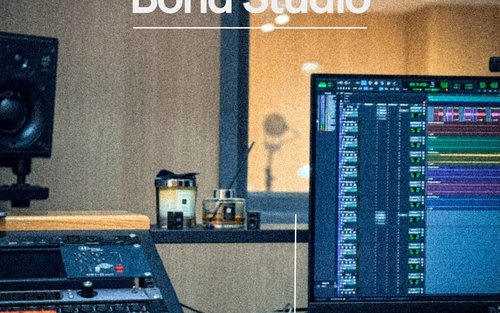 歌手夢成真：專業錄音室歌手體驗（讓參加者化身專業歌手，親身感受錄音室錄製個人單曲的震撼與專業製作過程)