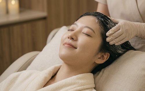 강남 준오헤어 화이트: 프리미엄 두피 & 케라틴 디톡스 헤드 스파