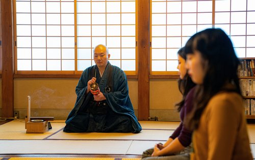 Zen-Meditation in Tokio in einem privaten Tempel mit Mönch