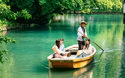Gita di un giorno a Kyushu Yanagawa e Itoshima: altalena con palma di Itoshima + fabbrica di ramen Ichiran + crociera sul fiume Yanagawa + Dazaifu