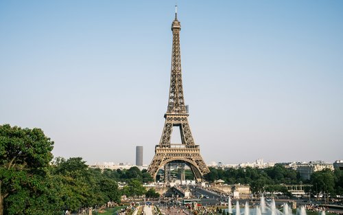 Paris City Highlights: Iconic Landmarks Walking Tour With Free eSIM