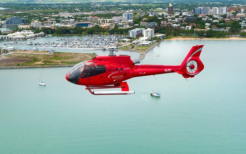 Let vrtulníkem nad Magnetic Island a majákem Cape Cleveland